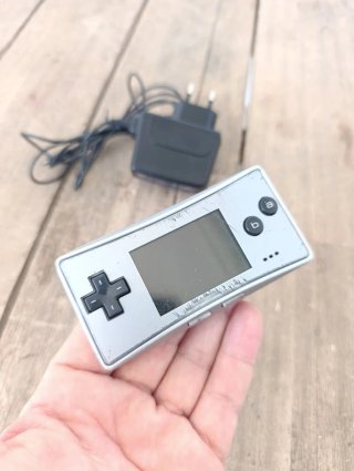 Nintendo Game Boy Micro Plata cargador original