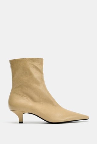 Botines de piel beige