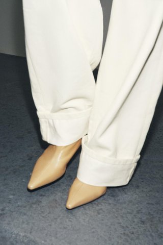 Botines de piel beige