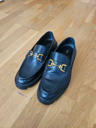 Mocasines de piel Zara negros