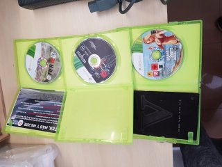Lote Xbox 360 con giochi e accessori