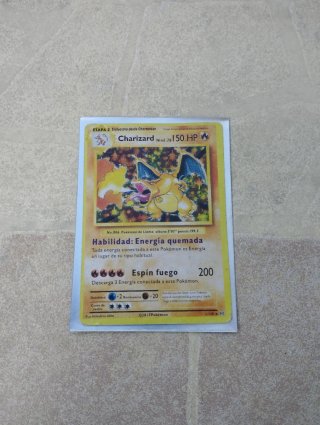 Carta Pokémon Charizard 1ª Edición Estrellado