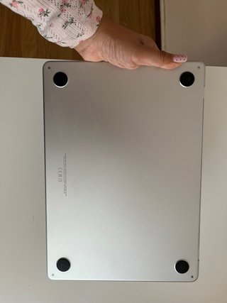 MacBook Air M2 16GB