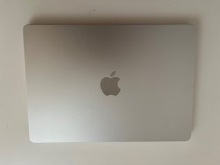 MacBook Air M2 16GB