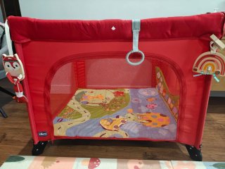 Parque infantil plegable Chicco rojo
