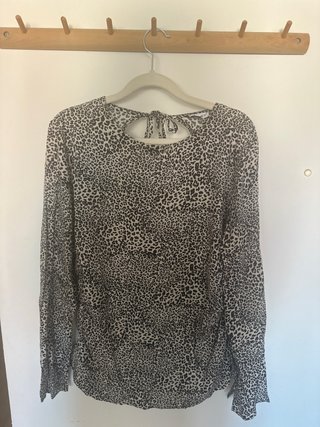 Camiseta manga larga estampado leopardo