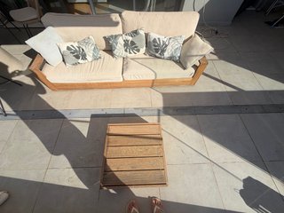 Sofá de Exterior con Mesa de Madera
