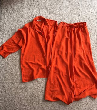 Conjunto naranja dos piezas
