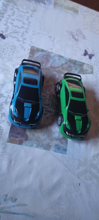 Pack de coches Scalextric Compact. Pareja de Toyot