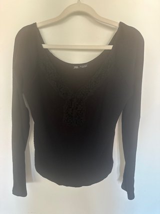 Camiseta manga larga Zara negra