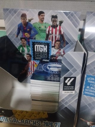 Pack +500 Cromos Megacracks 26-27