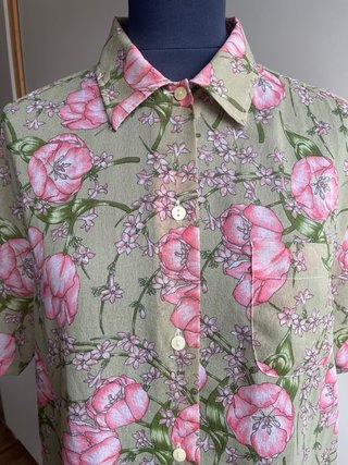 Camisa Benetton vintage flores verde rosa 70s 80s