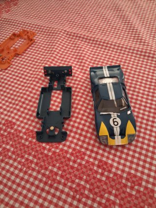 Carrocería y Chasis Ford GT40 Scalextric