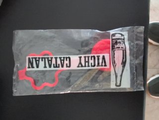 Tapón plástico Vichy Catalán. Sin abrir.