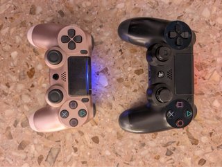 PS4 (PlayStation 4) con 2 mandos
