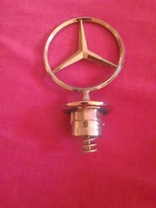 Emblema Estrella Mercedes-Benz