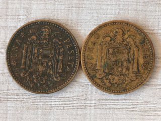Lote 2 monedas 1 peseta Franco 1947 *48