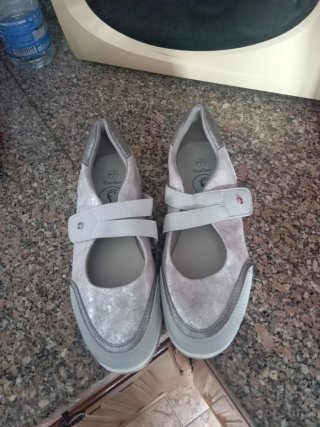 Sapatos GoodFlex cinza/prata tamanho 39