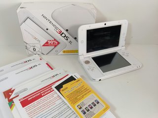 Nintendo 3DS XL Bianca Completa