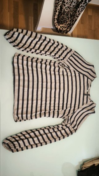 Camiseta manga larga Stradivarius rayas