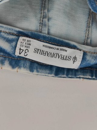 Minifalda vaquera Stradivarius azul claro