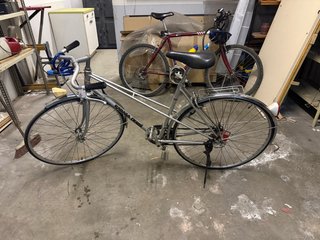 Bicicleta de Paseo Rabasa Derbi Plateada