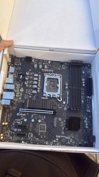 Placa Base MSI PRO B760M-P DDR4