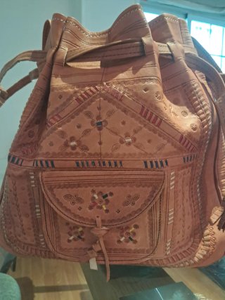Bolso Saco de Cuero Repujado Marroquí