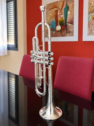 Trompeta Yamaha YTR-2330S Plateada