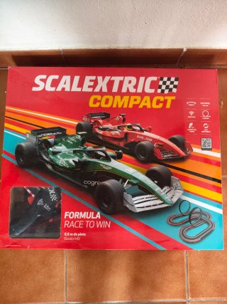 Scalextric Compact Formula Race To Win