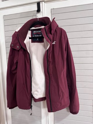 Chaqueta Hollister Burdeos Talla M