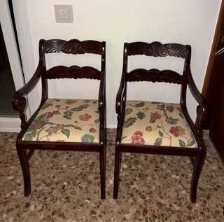 2 Sillas de Comedor de Madera