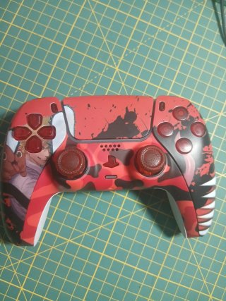 Controller PS5 personalizzato di Chainsaw Man