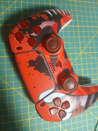 Controller PS5 personalizzato di Chainsaw Man
