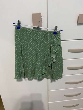Falda Brandy Melville floral verde