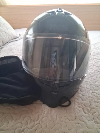 Casco de Moto Negro con Funda
