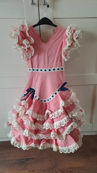 Traje de flamenca artesanal para niña