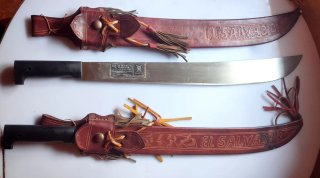 2 Machetes de El Salvador con Funda de Cuero