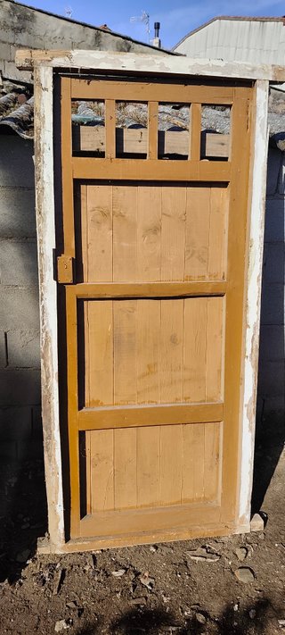 Puerta Antigua de Madera con Cristales