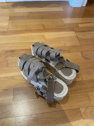 Sandalias de plataforma verde militar