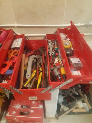 Caja de Herramientas Metálica Roja