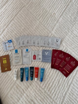Muestras de cosmética variadas