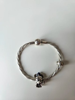 Pulsera Pandora con 2 charms mickey