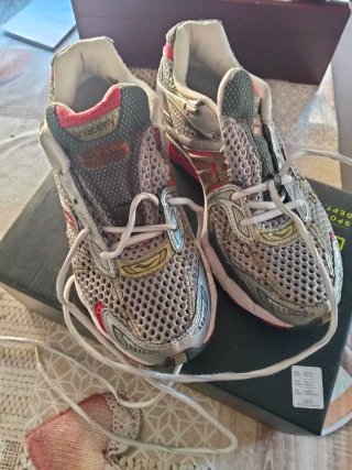 Zapatillas running Saucony Progrid 39