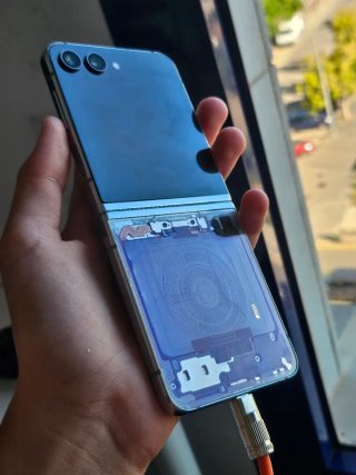 Samsung Galaxy Z Flip 5 per parti