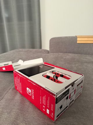 Nintendo Switch Mario Red Edition