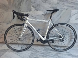Bicicleta de Carretera Scott Blanca