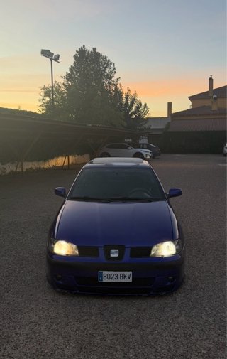 SEAT Cordoba stance
