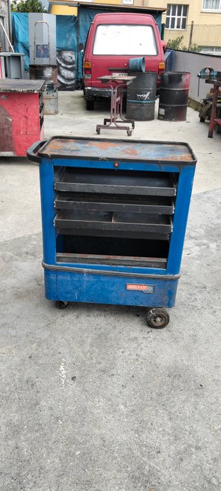 Banco de trabajo y carritos de taller