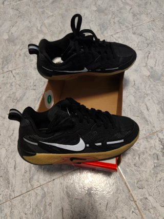 Tenis Nike Jam Negro y Café
